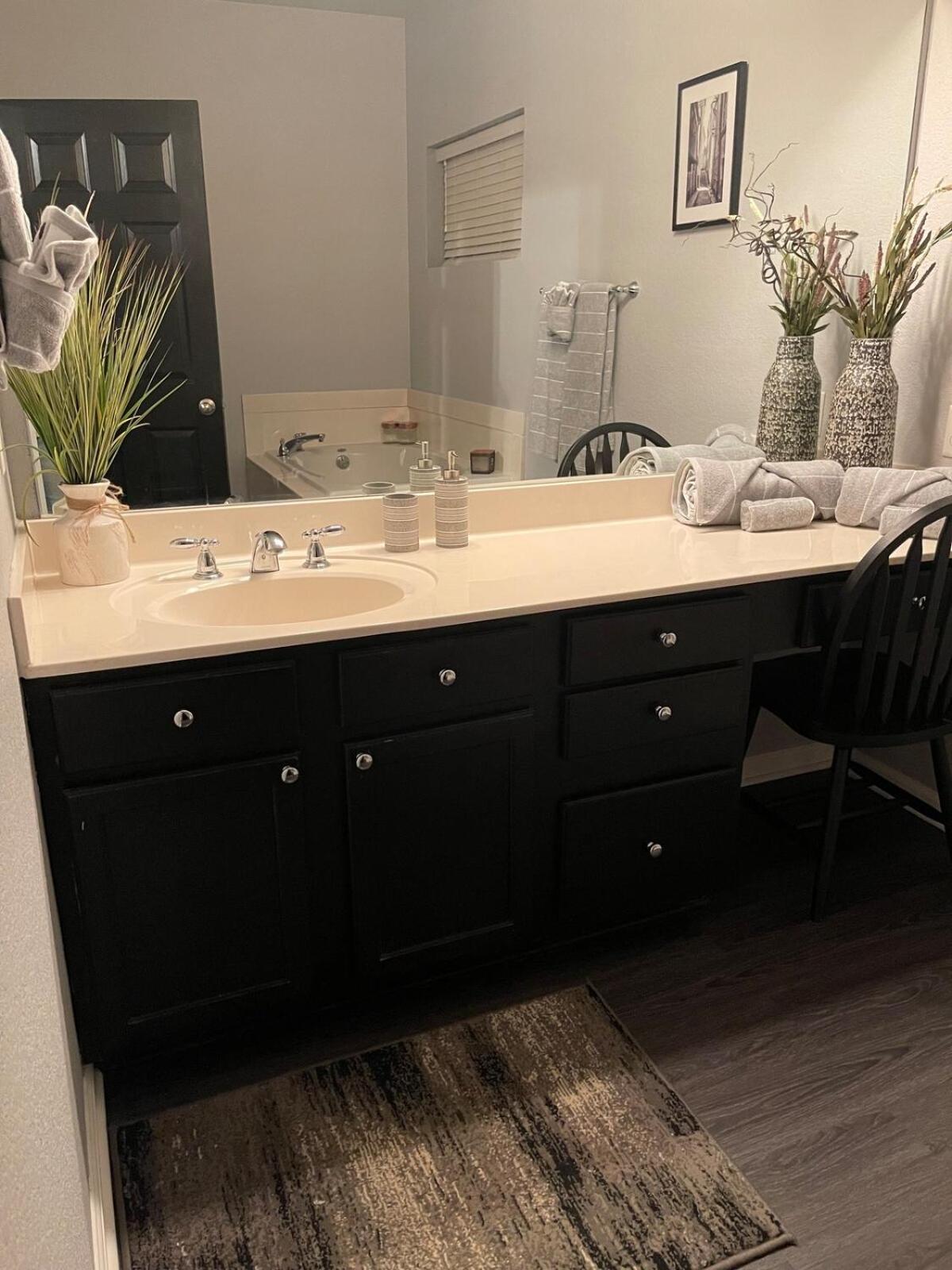 Brooklynn'S Bay, Elegant Lakefront Condo Retreat Hot Springs Esterno foto