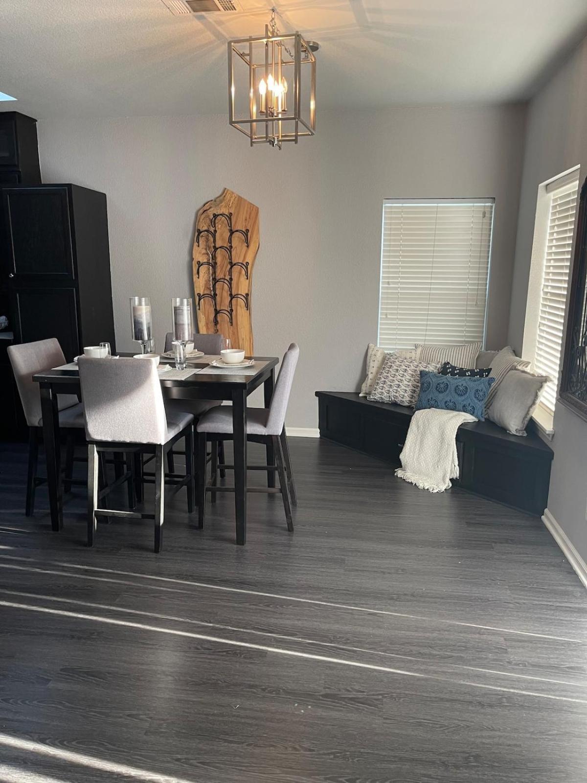 Brooklynn'S Bay, Elegant Lakefront Condo Retreat Hot Springs Esterno foto